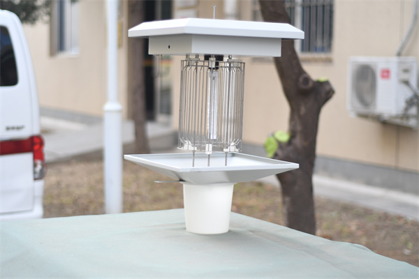 蟲情監(jiān)測設(shè)備圖片3