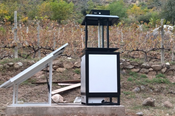 蟲(chóng)情測(cè)報(bào)燈圖片3 蟲(chóng)情測(cè)報(bào)燈圖片3